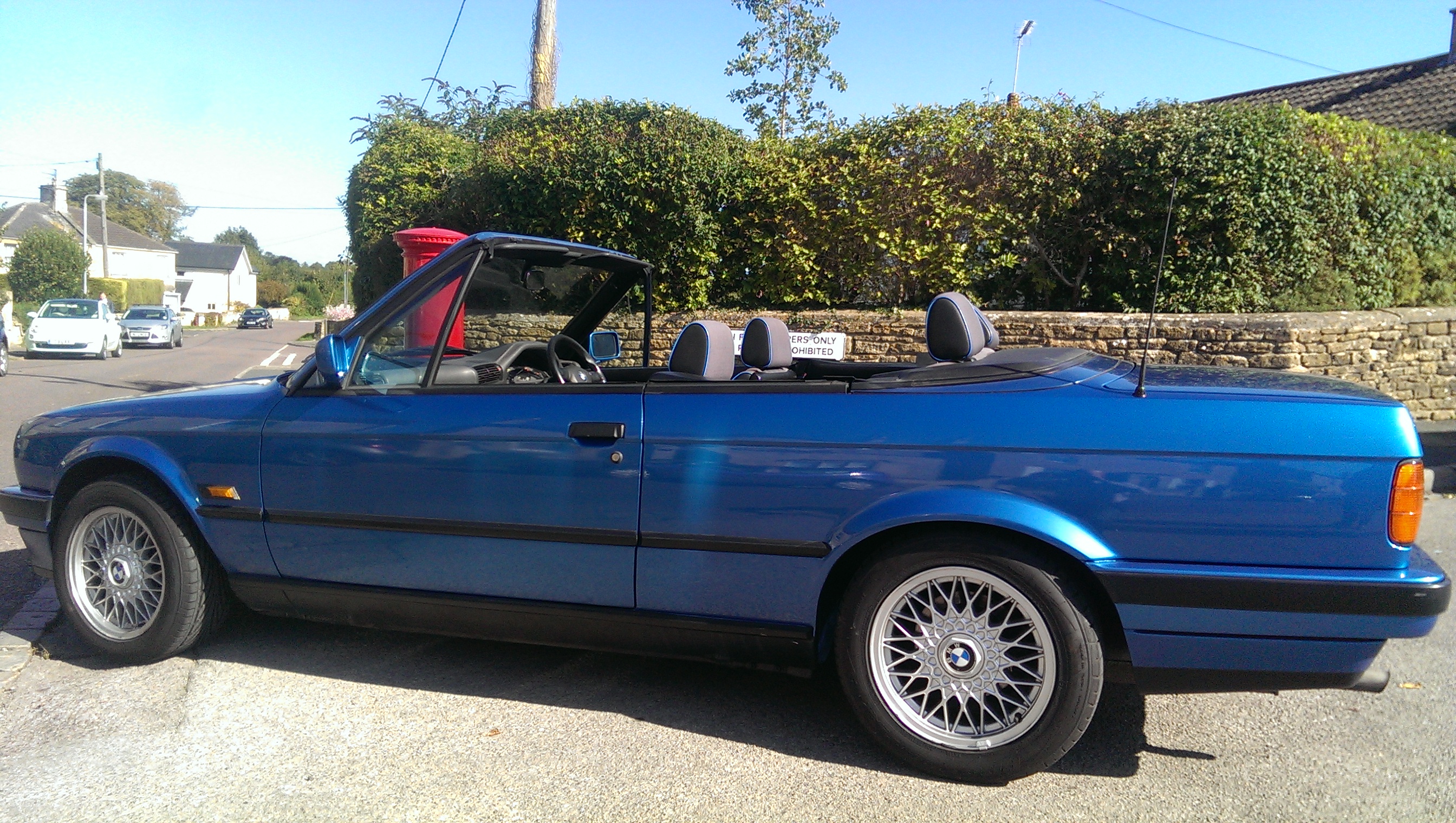 1992 BMW E30 318i Convertible 'Design Edition'