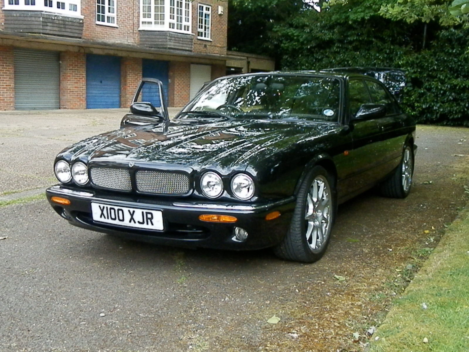 2002 Jaguar XJR100 V8 Auto