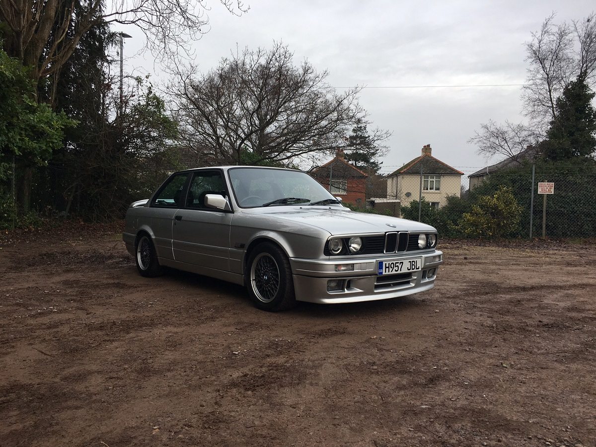 BMW 318 IS 1990