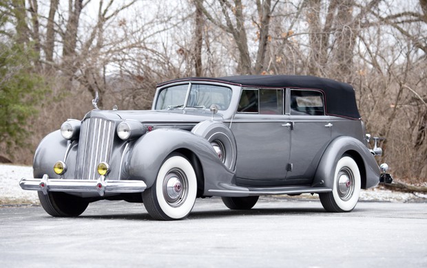 1939 Packard Twelve Model 1708 Five-Passenger Convertibâ€¦