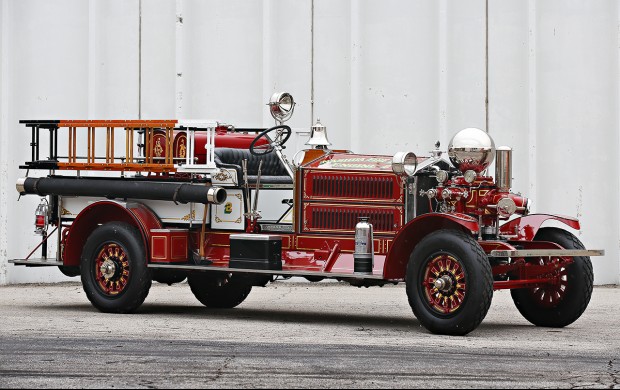1925 Ahrens Fox NS4 Firetruck