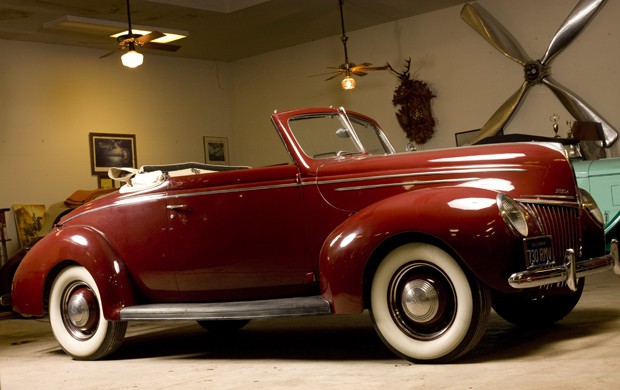 1939 Ford DeLuxe Convertible