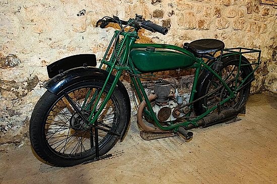 peugeot Motocyclette â€“ 1928 MOTeur : monocylindre 2 temps â€“ 175 cm3 el