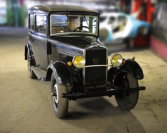 PEUGEOT Type : 201 Berline 1932 NumÃ©ro de sÃ©rie : 362 610 Moteur : 4 c