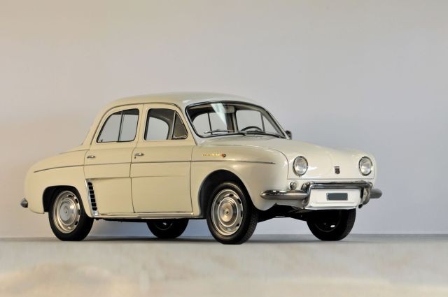 1961 Renault Ondine Alfa Romeo berline