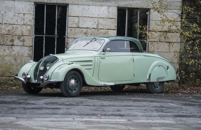 1937 Peugeot 402 Ã‰clipse