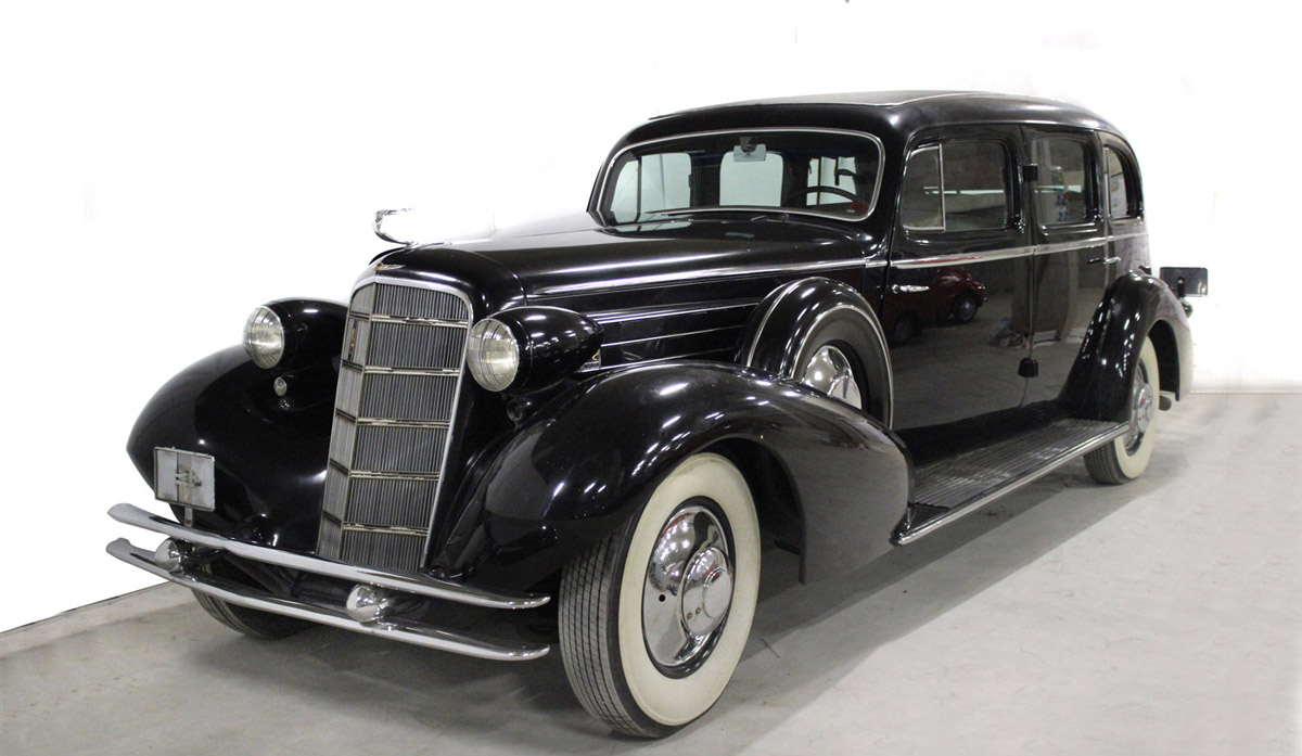 1934 Cadillac V12 Fleetwood 30 Imperial Sedan