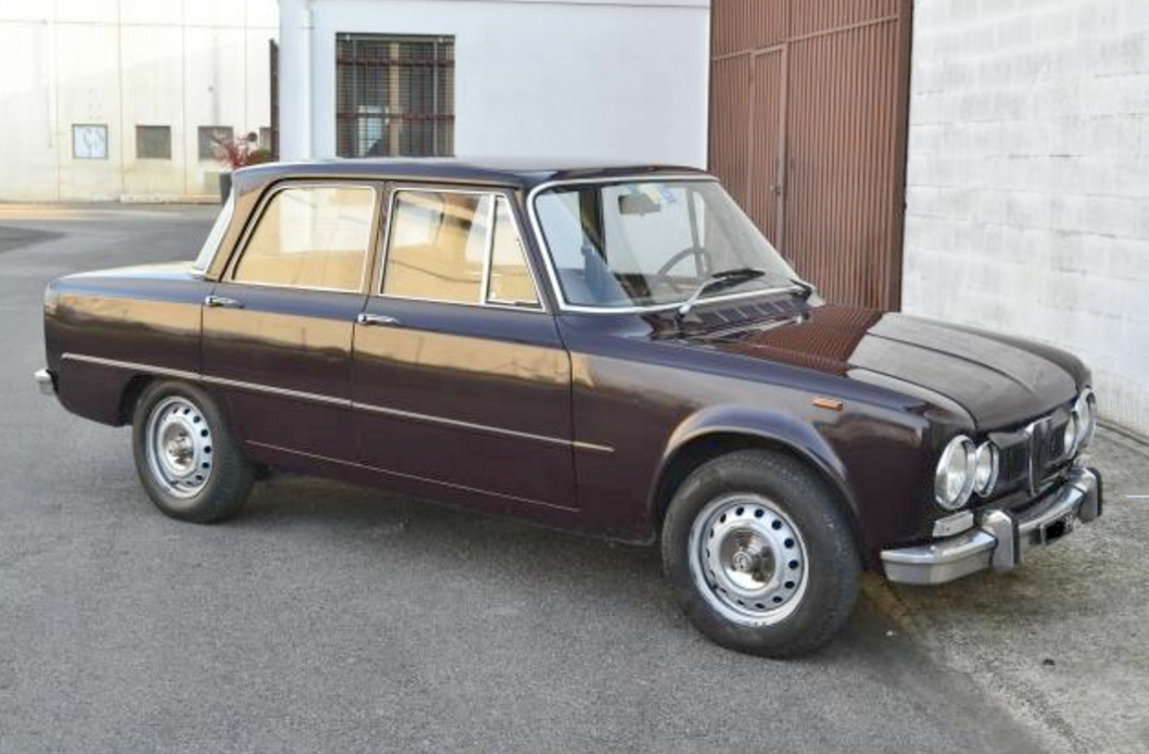 1975 Alfa Romeo Giulia 1300 Super