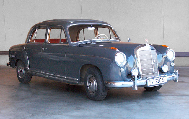 1957 Mercedes-Benz 220S Sedan