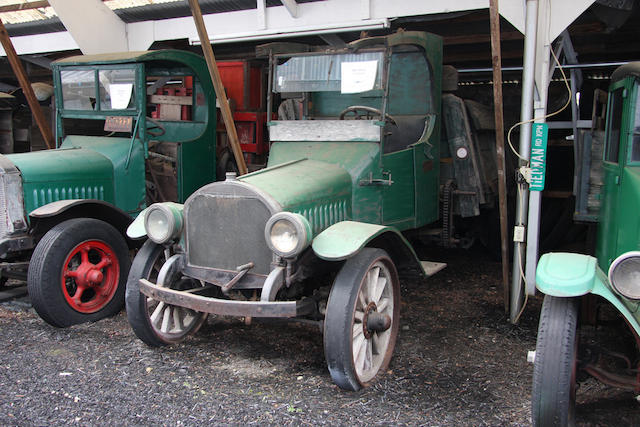 1915 Mack Flatbed Truck