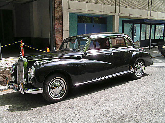 1953 Mercedes-Benz 300 Sedan