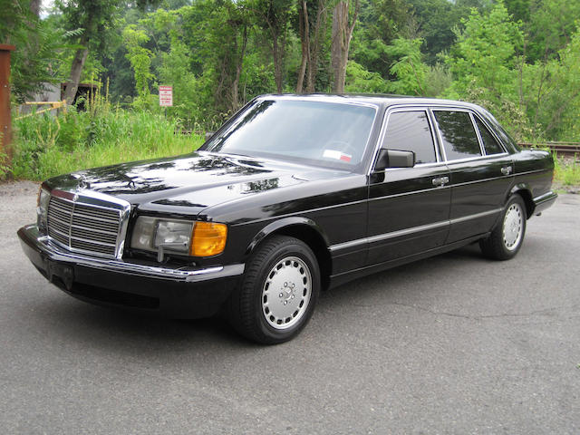 1987 Mercedes-Benz 560 SEL Sedan