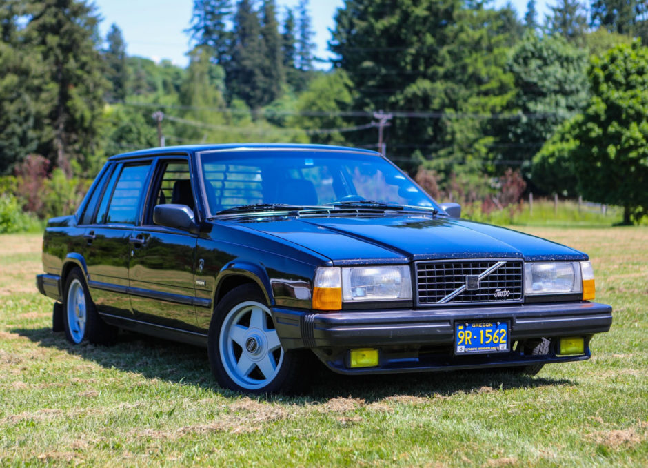 Modified 1985 Volvo 740 5-Speed