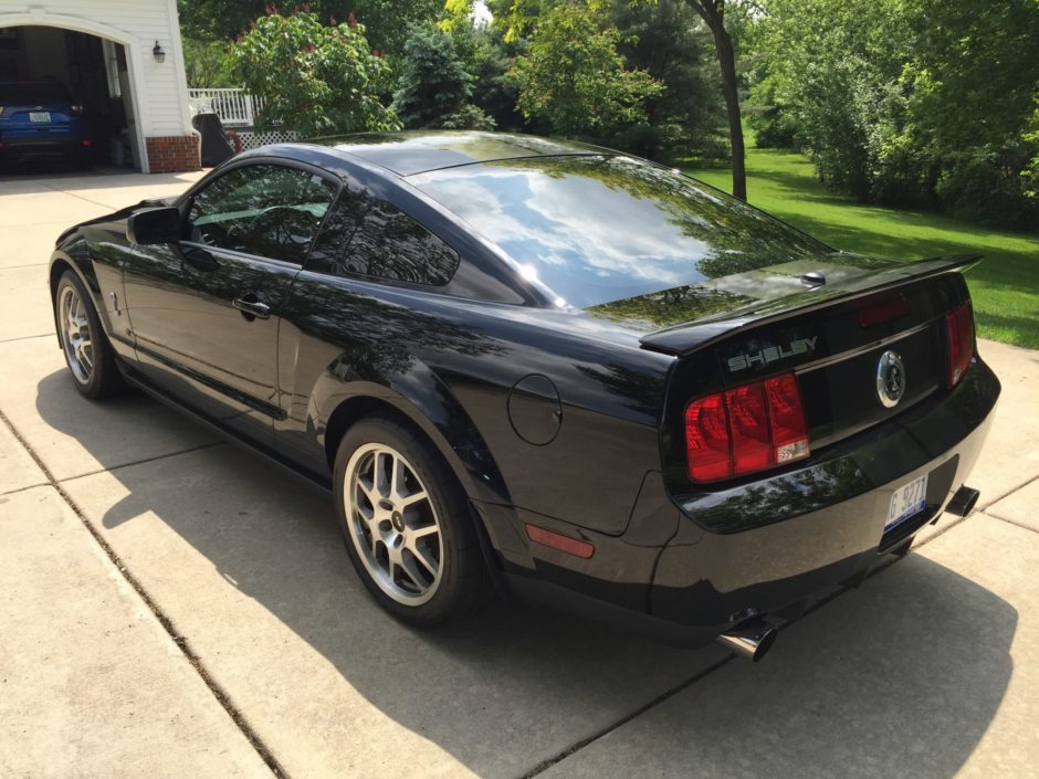 Modified 2009 Ford Mustang Shelby GT500