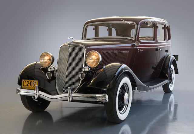 1933 Ford Model 40 Deluxe Fordor Sedan
