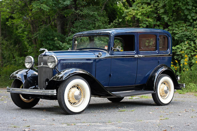 1932 Ford Model B V-8 Deluxe Fordor Sedan