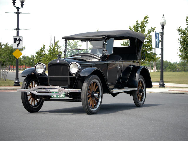1922 Hupmobile Series R Five Passenger Touring