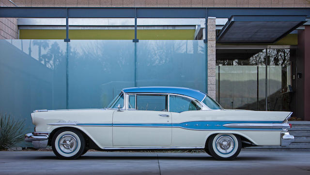 1957  Pontiac Star Chief Two-door Hardtop