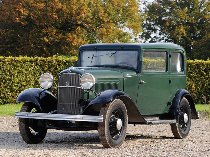 1932 Ford Model 18 Tudor Sedan