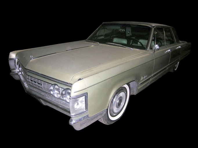 1967 Chrysler Imperial 4D