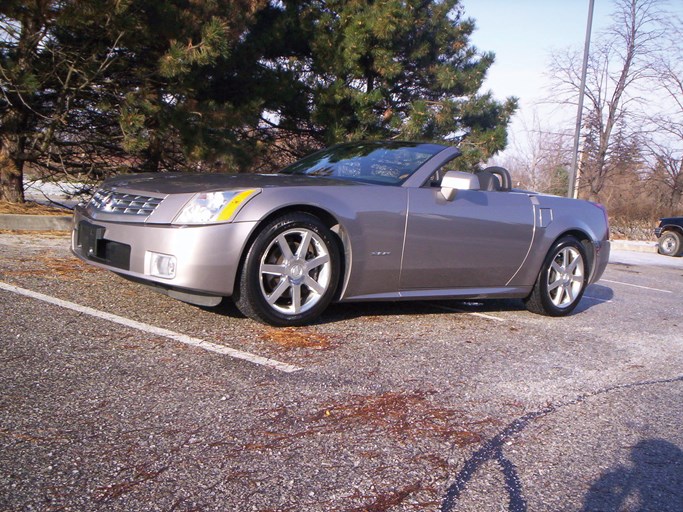 2004 Cadillac XLR 