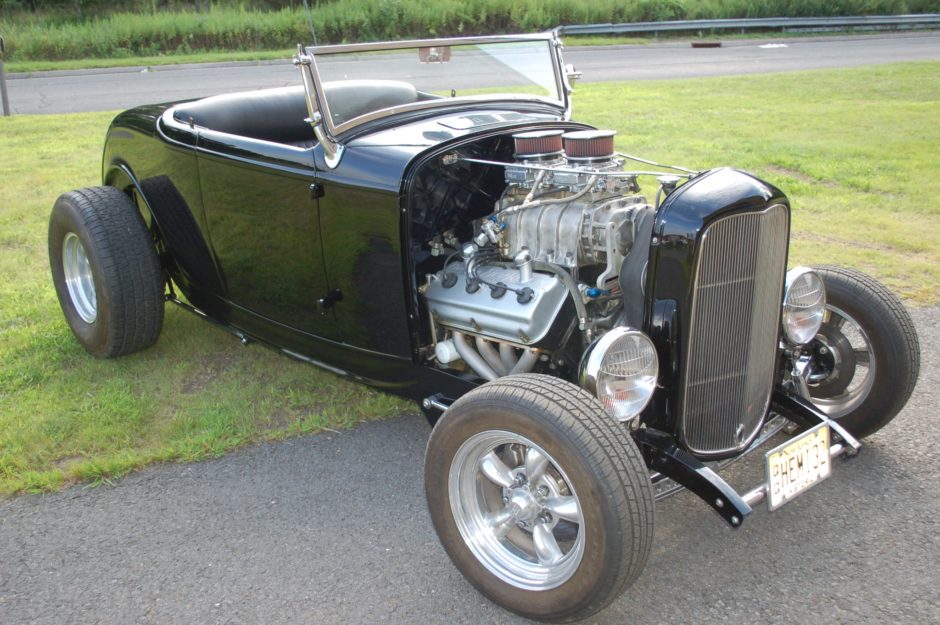 Hemi-Powered 1932 Ford Roadster Hot Rod