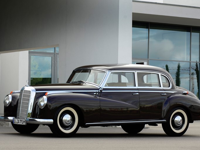 1952 Mercedes-Benz 300 W186 Sliding-Roof Limousine