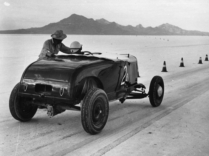 1932 Ford Edelbrock Special Highboy Roadster