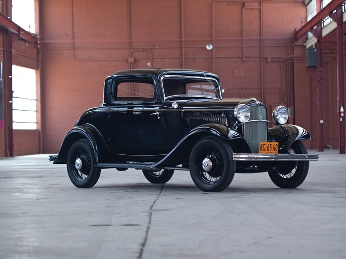 1932 Ford V-8 DeLuxe Three-Window Coupe
