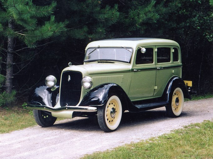 1934 Plymouth PF 4D