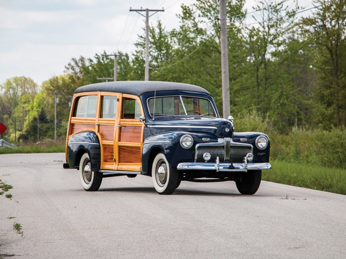 1942 Ford Super DeLuxe Station Wagon
