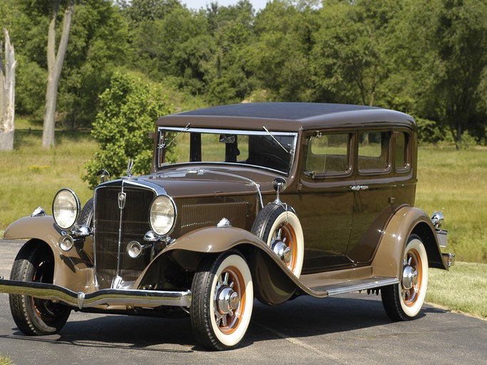 1932 Studebaker 91 President State Sedan