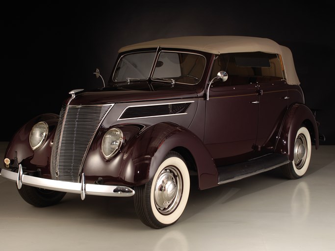 1937 Ford Deluxe Phaeton