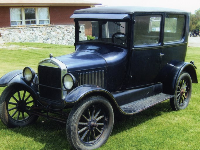 1927 Ford Model T Two Door Coach
