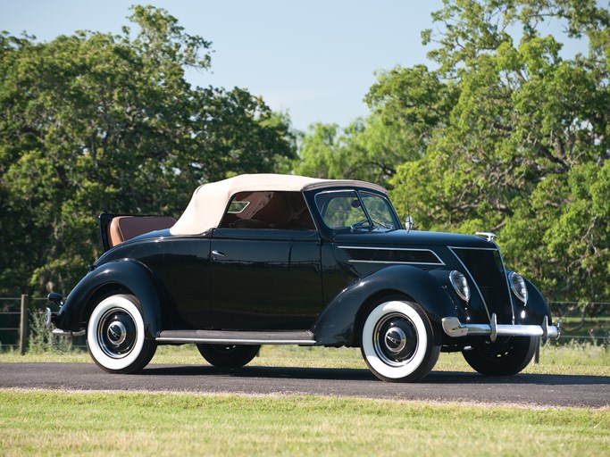 1937 Ford DeLuxe Rumble Seat Cabriolet