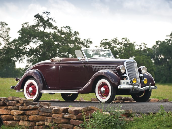 1935 Ford DeLuxe Roadster
