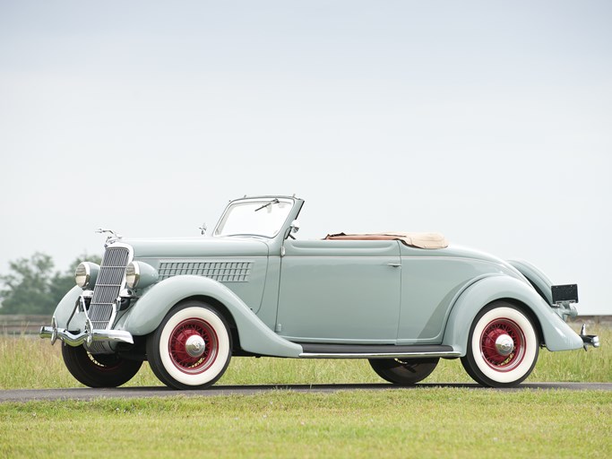 1935 Ford DeLuxe Cabriolet