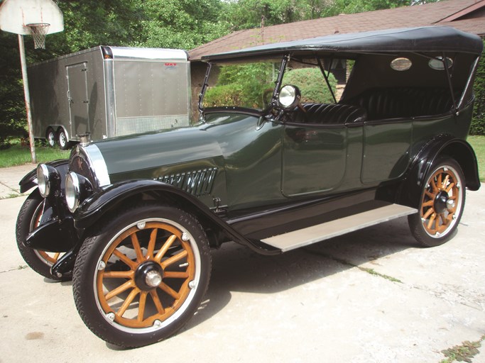 1918 Oldsmobile Model 45 A-T Seven-Passenger Touring