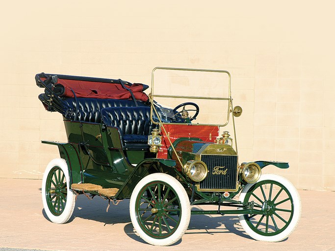 1910 Ford Model T Touring Car