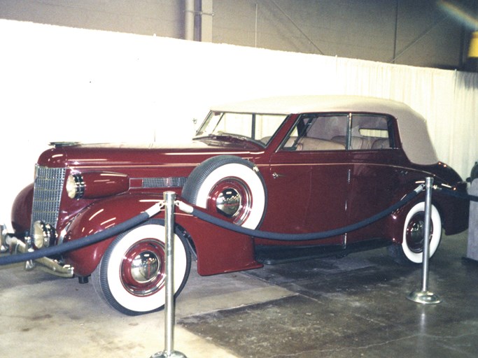 1937 Oldsmobile L37 Maltby Saloon Tourer 4D
