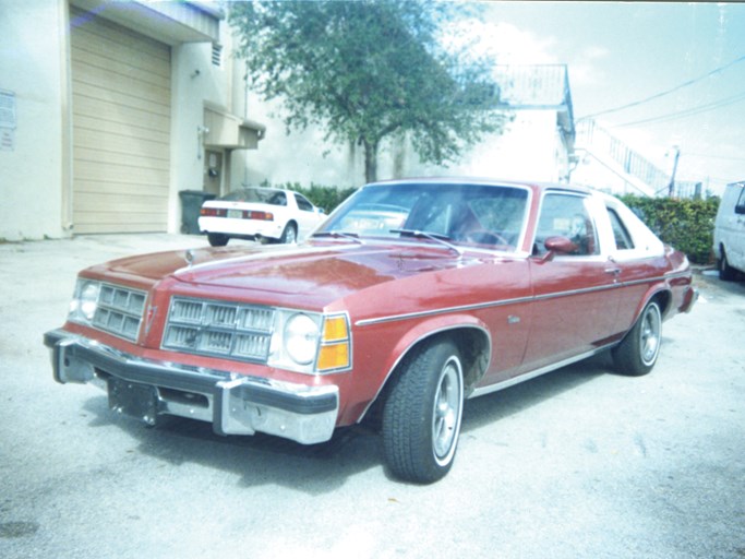 1977 Pontiac Ventura 2D
