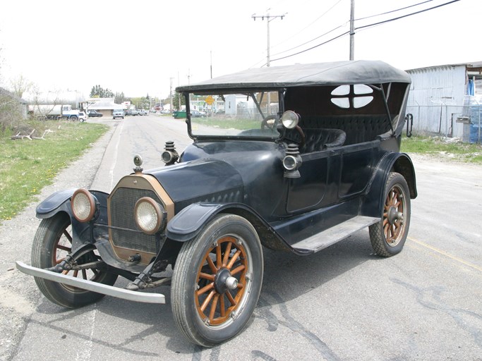 1915 Oldsmobile Model 43 Touring
