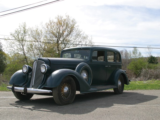 1933 Oldsmobile Five Passenger Sedan