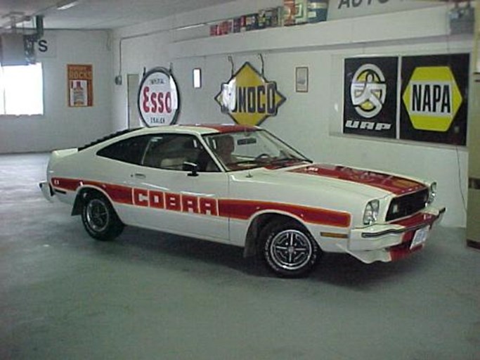 1977 Ford Mustang II Cobra 2D