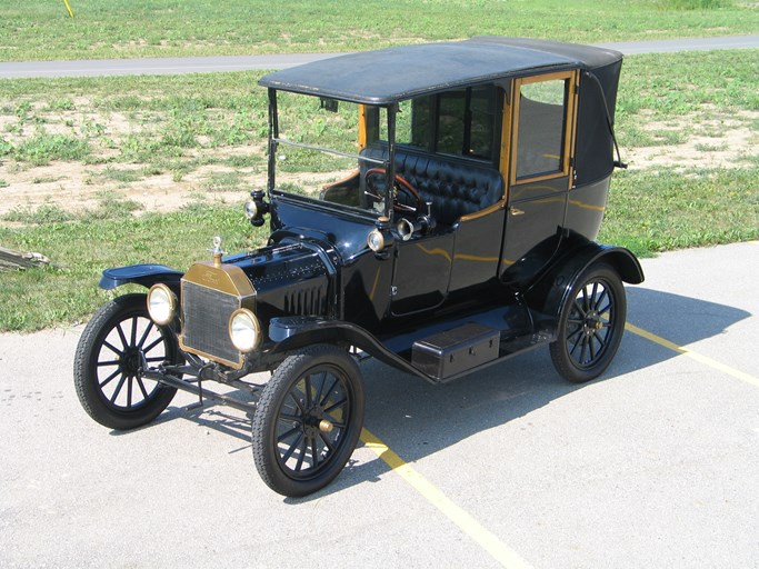 1915 Ford Model T Town Car Laudaulette
