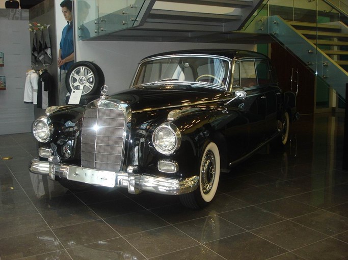 1959 Mercedes-Benz 300D Adenaur Sedan