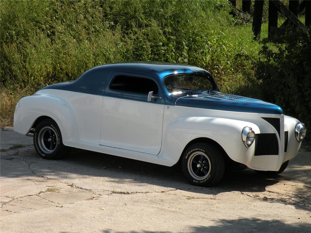 1940 PLYMOUTH CUSTOM COUPE