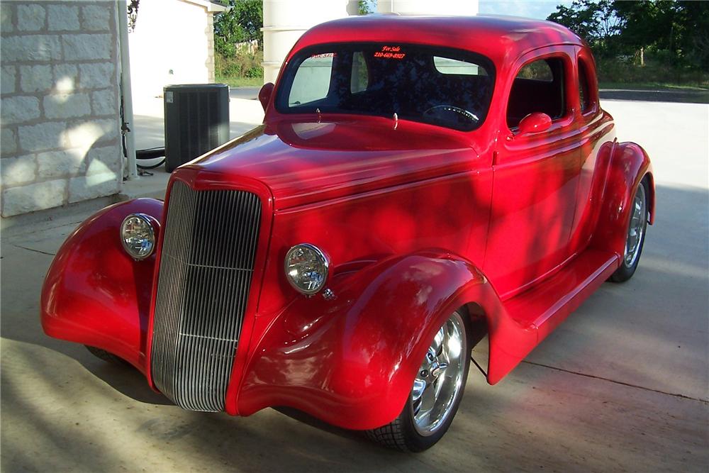 1935 FORD CUSTOM COUPE