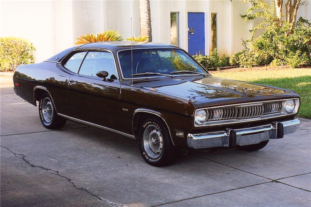 1972 PLYMOUTH DUSTER 2 DOOR COUPE