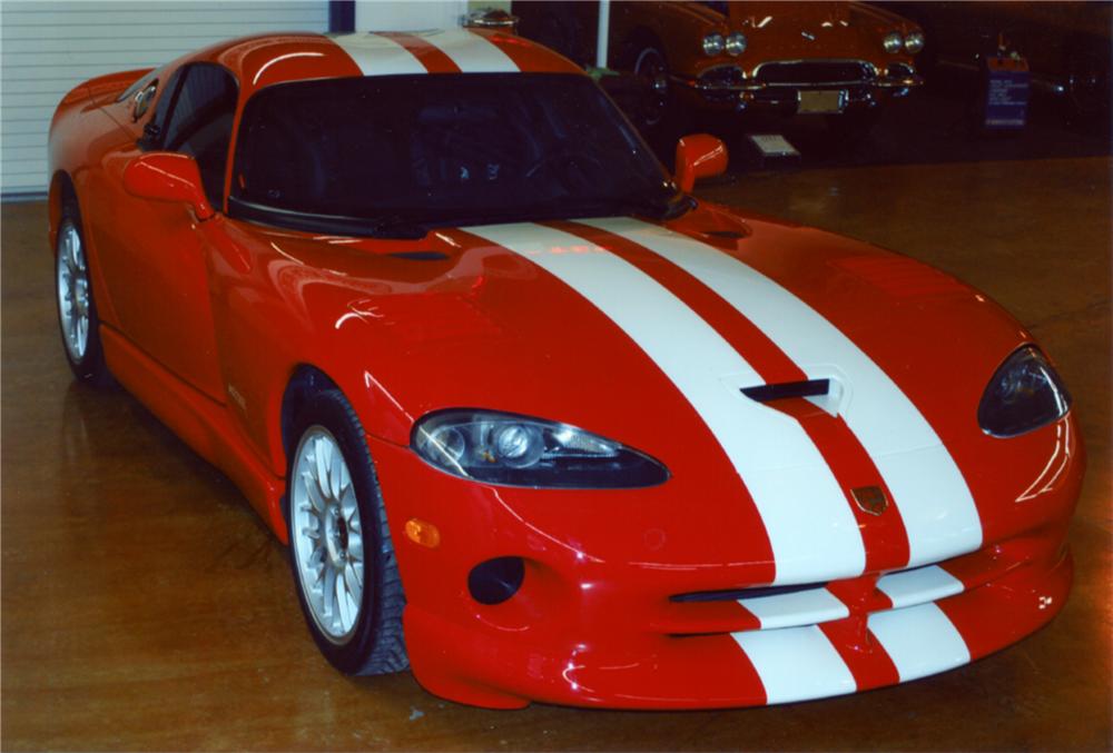 2002 DODGE VIPER GTS COUPE